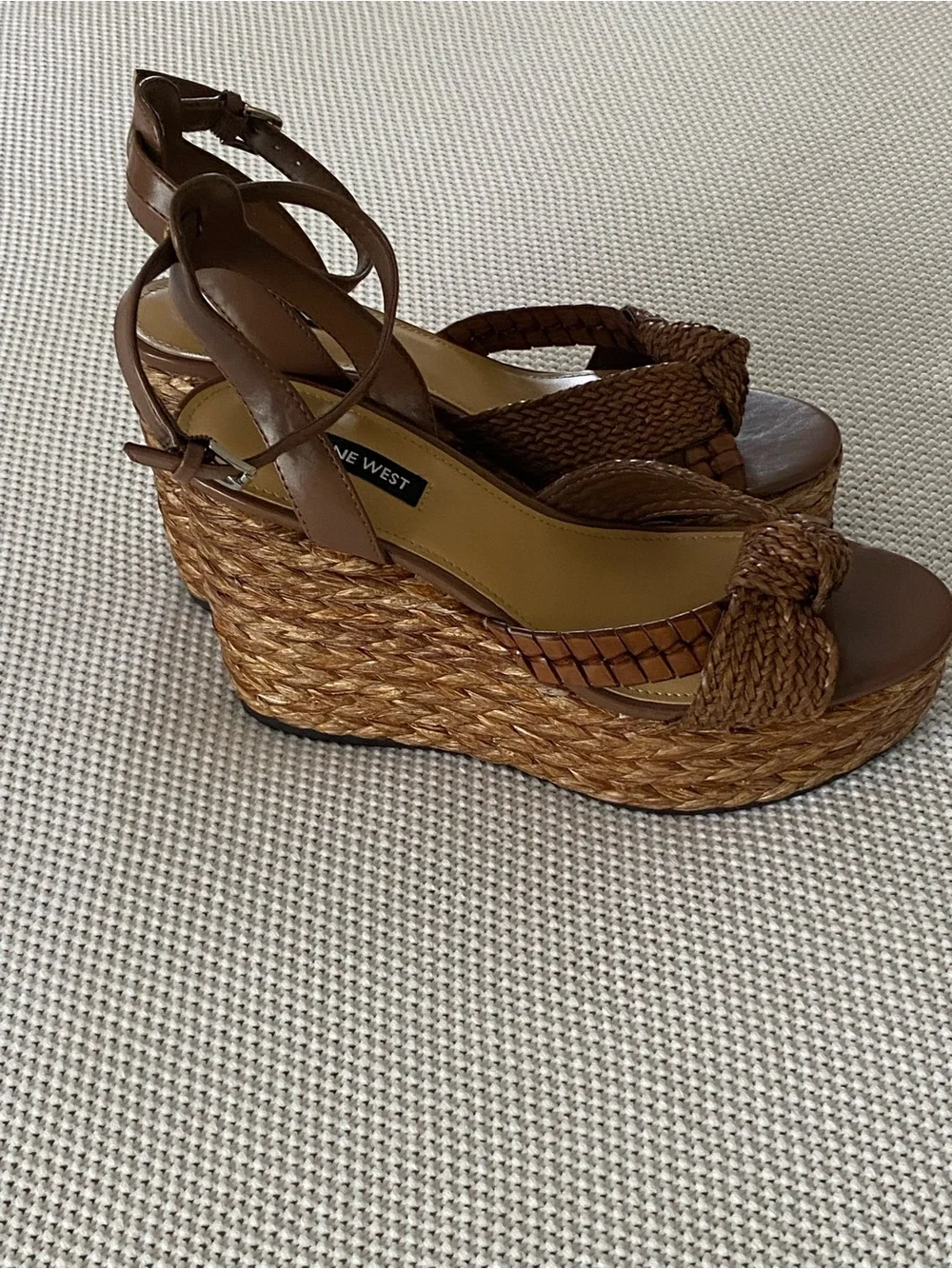 Nine West 8M Cognac Brown Braided Knot Platform Wedge Sandals